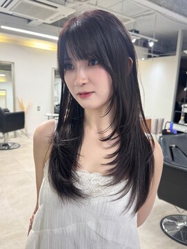 クレム 博多駅店(ChLem) ミディアムレイヤー 艶カラー 暗髪 韓国風 髪質改善 福岡美容室