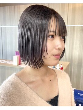 ラヴィエール(LAVIERE by R-EVOLUT) グレージュ/レイヤーボブ/切りっぱなしボブ【柏・柏駅】