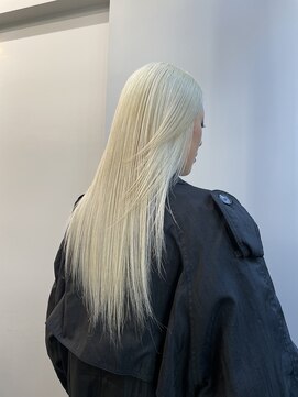 ヴァーディ オモテサンドウ(Vardy omotesando) blonde/抜きっぱなし ブロンド ハイトーン レイヤー