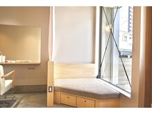 ムギ(mugi)の雰囲気（ゆったり待合スペース♪）