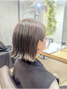 バランス 新宿(balance) 切りっぱなし外はねボブ