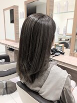 アッシュ 十日市場店(Ash)&nbsp;40代女性必見！白髪ぼかしハイライトカラー/グレージュ