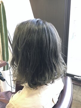 キー(kｅｙ) 透明感アッシュ