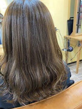 オーストヘアーベル 天王寺(Aust hair Belle) アッシュベージュ