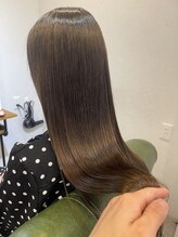 まとまらない、べたつく...そんなお悩みにヘアケアの新質感“オージュアトリートメント”で髪質改善★