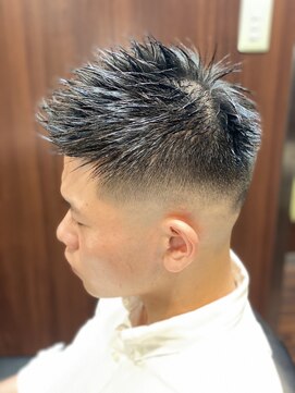 ヒロギンザ 神田店(HIRO GINZA) センターパートウルフマッシュスタイル