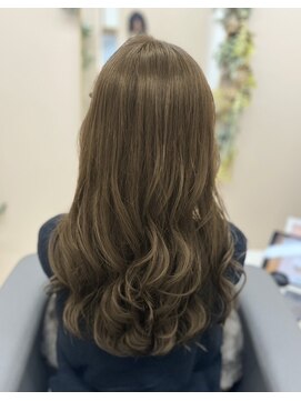 アンジュール コロレ(1//jour colore) ハイライト風になるワンメイクカラーのオリーブベージュ