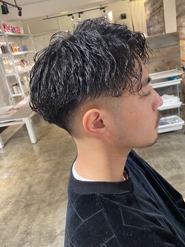 ザ オーダー(THE ORDER) スパイキーショートツイストスパイラルパーマラルフカール刈上げ