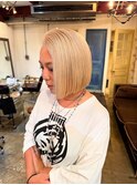 ダブルカラーとワンレンボブで作る海外風スタイル