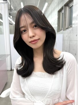 アイヴィ 表参道(IVY) チャコールグレー くびれヘア 顔まわりカット【肥田亜沙美】