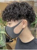 原宿波巻きスパイラルパーマラウンドマッシュカット刈り上げ黒髪