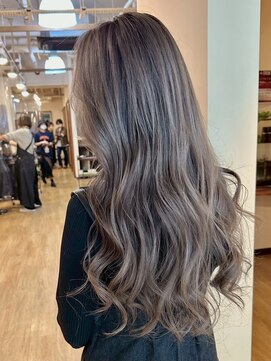 ブリッツ レボ(BLITZ-REVO) 着物ヘア/大人ガーリー/ダークアッシュ/似合わせカット/柏駅