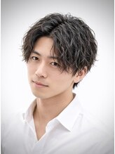 ヘアスタジオ ロメオ(hair studio Romeo)&nbsp;大人の色気センターパート×ゆるスパイラルパーマ