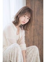リビンバイアフロート(Livin by afloat)&nbsp;20代30代40代大人可愛いレイヤーカットラテグレージュ