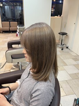 アッシュ 久が原店(Ash) ミルクティーグレージュ