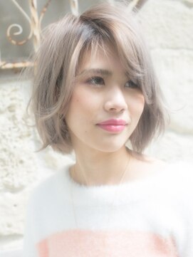 ヘアーワークスクリエイション 透明感グレージュ☆