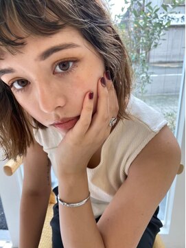 ローウェ 沖縄新都心(Louwe) 切りっぱなしロングボブ小顔ストカール[おもろまち駅/沖縄新都心