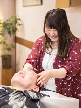 スモールバンブー small-bamboo ヘアーサロンの写真/【メンズ専門サロン】頭皮のコリをほぐし、毛穴の詰りを除去！ストレスも癒します♪何より気持ちいいのが◎