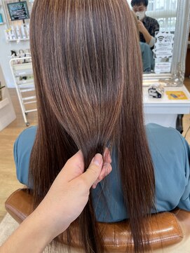 ウェルズ グランデ 奈良店(Well's GRANDE) ワンホンレイヤー/ミルクティーブロンド/ダークブルー/西大寺