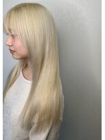 リノショアーズ 元町店(RINOSHORES)&nbsp;ハイトーンカラー/ホワイトブロンド×ロングレイヤー