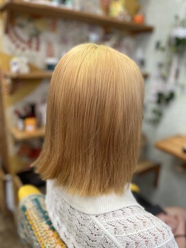 髪ストーリー美容室 ブリーチ