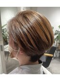 白髪染めを使わない・大人の艶ショート