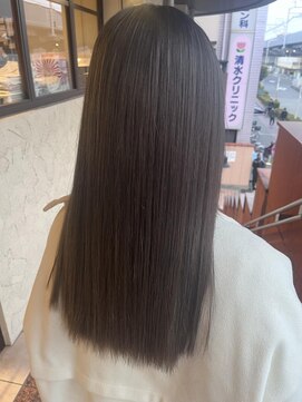 リー ヴィータ 上新庄(Lee Vita) ブリーチ髪質改善で綺麗に！