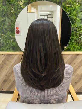 エヌ 北千住(N) オリーブグレージュにレイヤーカット