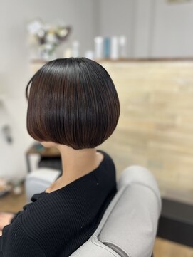コンフォール(Confor) ぱっつんボブ