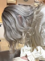 ブレイズヘアー(BLAZEhair)&nbsp;【抜群の透明感】ホワイトミルクティグレージュ×ブリーチ３回