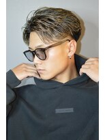 ベガス 大宮(Vegas)&nbsp;フェザーショート×金メッシュ