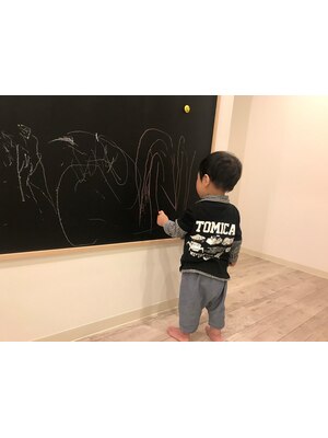 【キッズスペースあり】子育て中のサロン問題が解決。ママさんにも嬉しい&優しい付き添いOKなサロンです☆