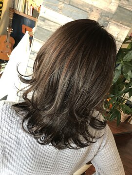 ヘアーホーム チケ(hair home tike) 大人女子 アッシュブラウン ランダムヘアー