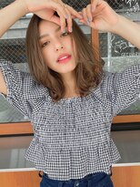 ルービック 梅田茶屋町(Rubik)&nbsp;大人可愛いくびれミディ（かきあげグレージュカラー）