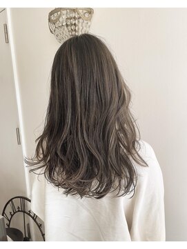 エフィル(efil.) ベージュハイライトスタイル