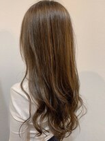 ヘアストーリー リズム(hair story r ism)&nbsp;スモーキーベージュに隠れハイライト♪30代40代50代