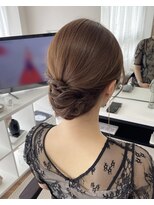 オウン(AUN)&nbsp;タイト目ワイドシニヨン