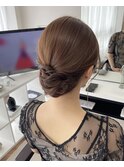 タイト目ワイドシニヨン