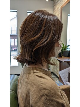 モーネ(Mone) 外ハネミディアムボブ