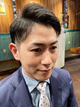 エイト ヘアワークス シンテラ(EIGHT HAIR WORKS SHIN TERA)の写真/【火・金21時、水・木23時まで営業】仕事帰りのビジネスマンの方大歓迎！残業終わりでも行けると大人気!!