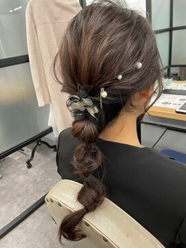 ナンバー アリア 三軒茶屋(N° aria) 編み下ろし/結婚式ヘアパーティーヘアアレンジヘアセット三茶