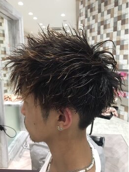 リボーンアルファ 船橋店(reborn α)の写真/ONでもOFFでもカッコ良くきまるスタイルをご提案!髪質やクセを活かしたカットで朝のスタイリングも簡単に♪