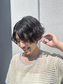 スリーヌーン(THREE noon) ショートパーマ
