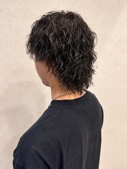 シックノアール(CHIC NOIR)の写真/《メンズカットもお任せ♪》メンズから支持多数★骨格やシルエットに合わせた再現性高いスタイルをご提供！