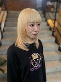 抜きっぱなしブロンド/レイヤーカット