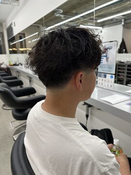 テンション(tension) メンズシャドウパーマテーパーフェード札幌駅大通駅バスセンター