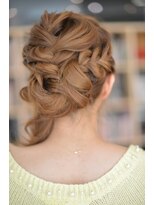 ケーツー心斎橋 クイーンズガーデン バイ ケーツー(K two QUEEN'S GARDEN by K two) 【K-two心斎橋】大人可愛いフェミニンアレンジ