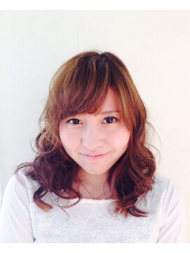 サロン ド ハル salon de HARU 甘めバングのラウンドボブ
