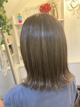 リバレッジ 白金(Leverage) こなれハイライトスタイル