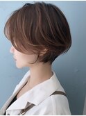 美髪にオトナかわいいホワイトグレージュネビージュショートボブ